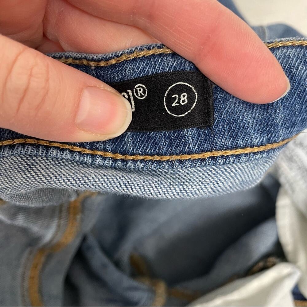 Blank NYC Light Wash Step Hem The Reade Crop Skinny Jeans Womens 28 Blue - Picture 8 of 13